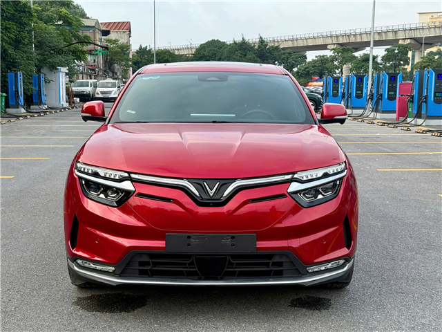 VinFast VF8 Plus 